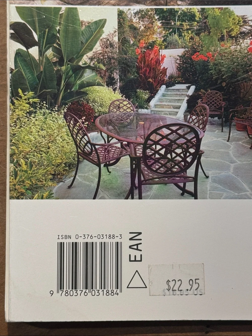 Before & After Garden Makeovers — Sunset magazine softcover Book - Picture 2 of 12